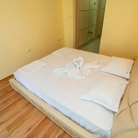 Apartamento The Family Courtyard - Very Large 2bd By Flat Manаger