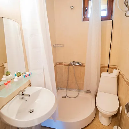 The Family Courtyard - Very Large 2bd By Flat Manаger Apartamento Ravda