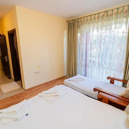 Apartamento The Family Courtyard - Very Large 2bd By Flat Manаger Ravda