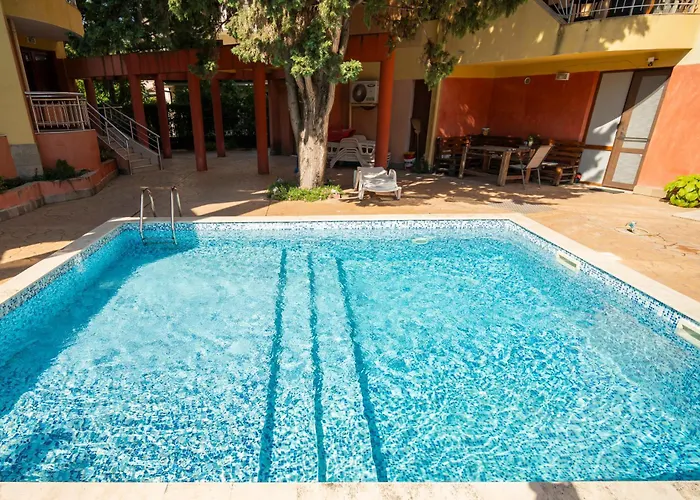 The Family Courtyard - Very Large 2bd By Flat Manаger Ravda