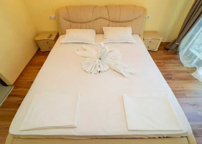 The Family Courtyard - Very Large 2bd By Flat Manаger * Ravda