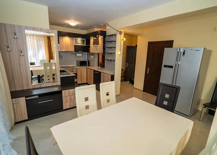 The Family Courtyard - Very Large 2bd By Flat Manаger Ravda