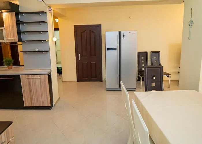 The Family Courtyard - Very Large 2bd By Flat Manаger Apartmán